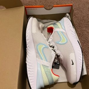 Nike Legend React 3s